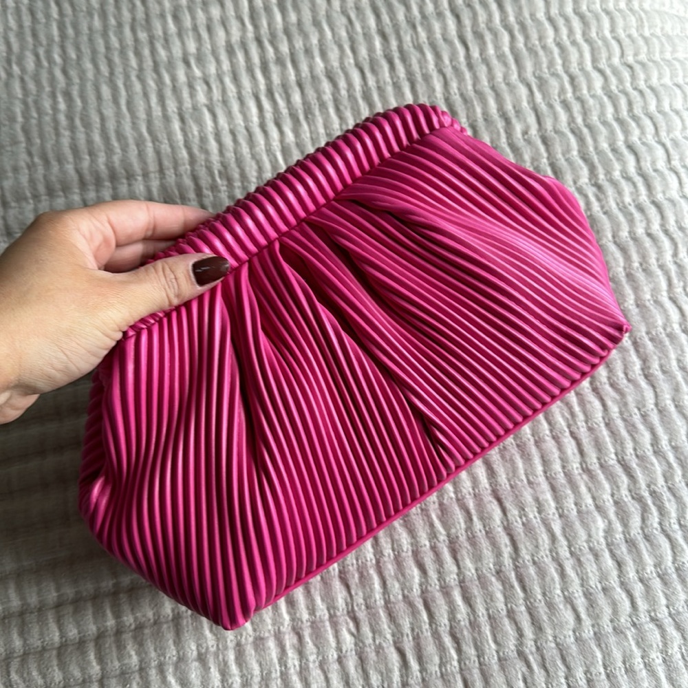 COPY - Pink clutch